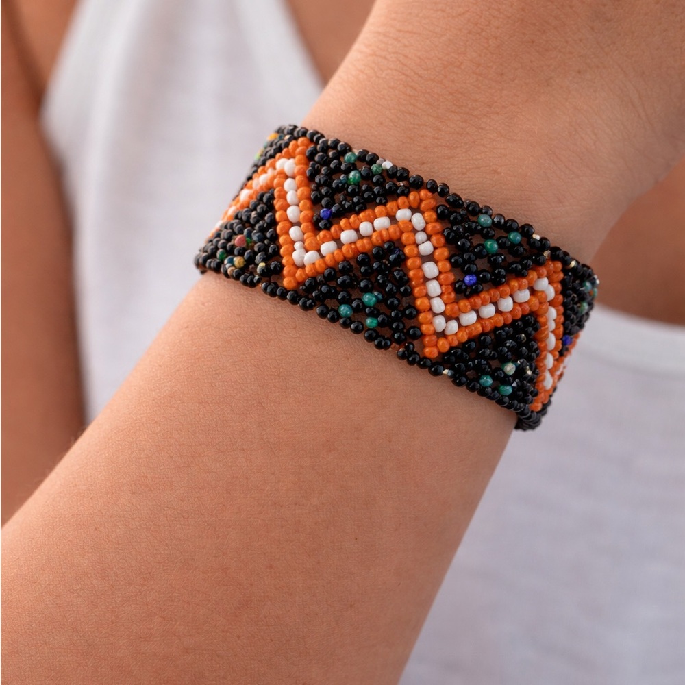 Vibrant Zigzag Beaded Bracelet